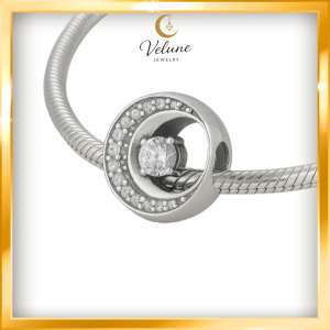 Charm bạc “Vầng Trăng Lặng” – Velune Jewelry